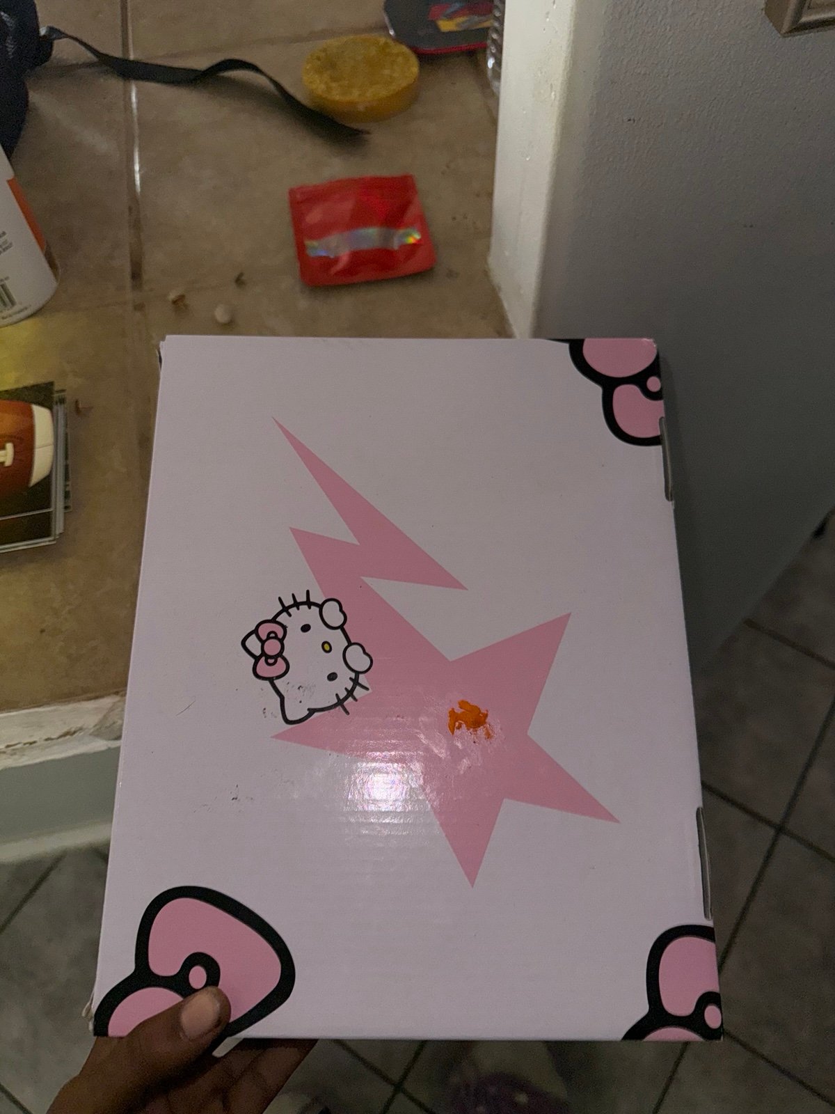 Hello Kitty bape 5