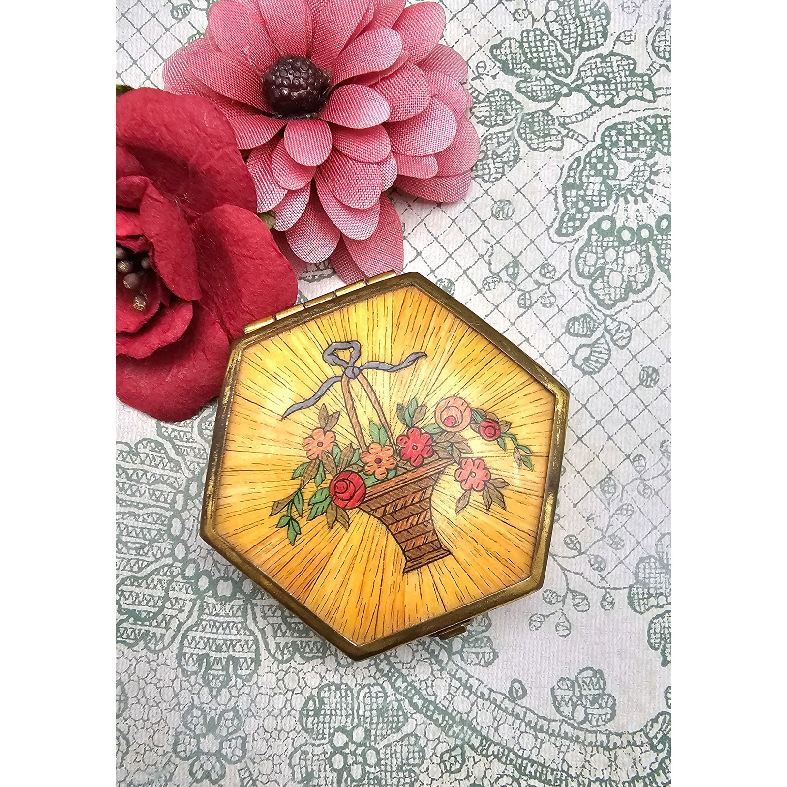 Vintage Houbigant Compact With Original Puff