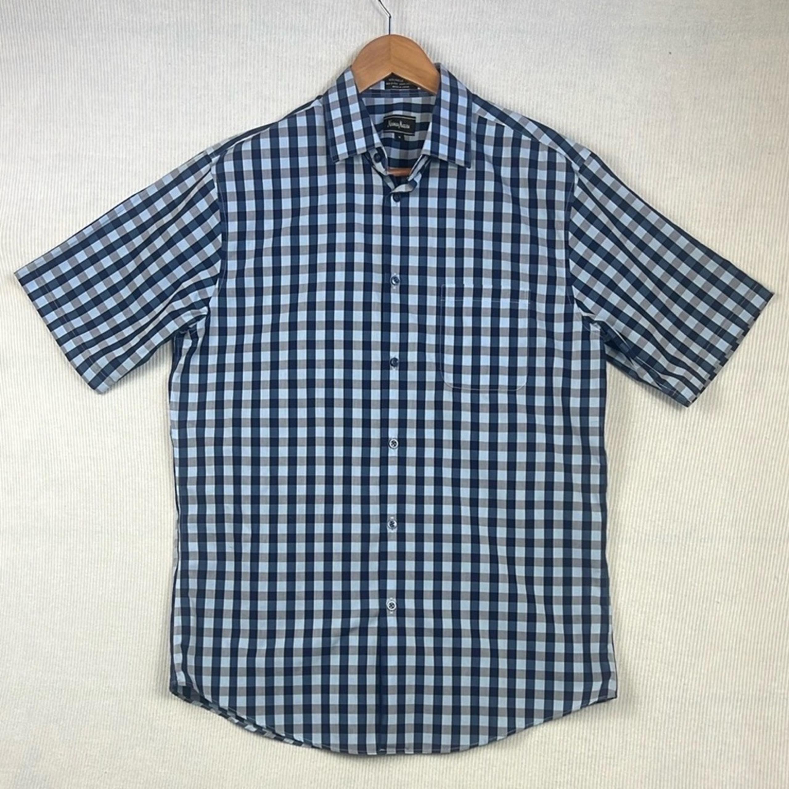 Neiman Marcus Plaid Button Up Shirt Men’s Size MEDIUM Wrinkle Free Cotton Casual