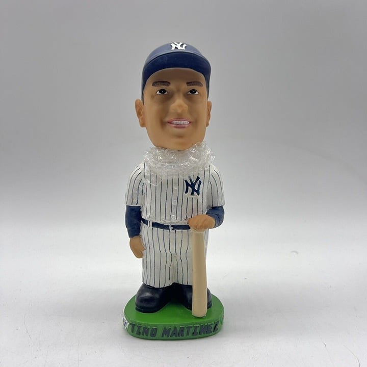 MLB Tino Martinez NY Yankees 2001 SGA Bobblehead New Land O Lakes New