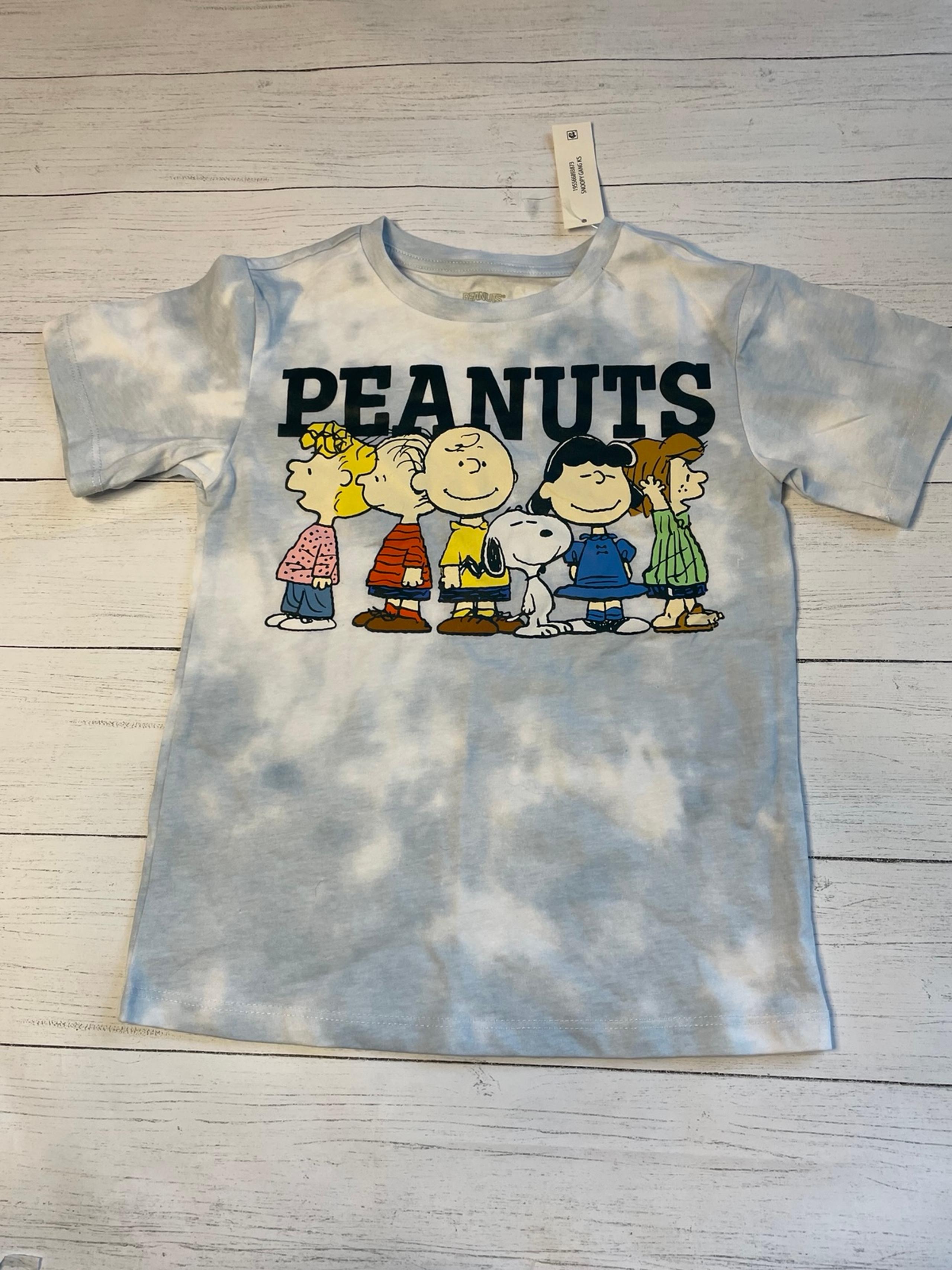 NWT- Peanuts blue short sleeve tee- size small (4/5)