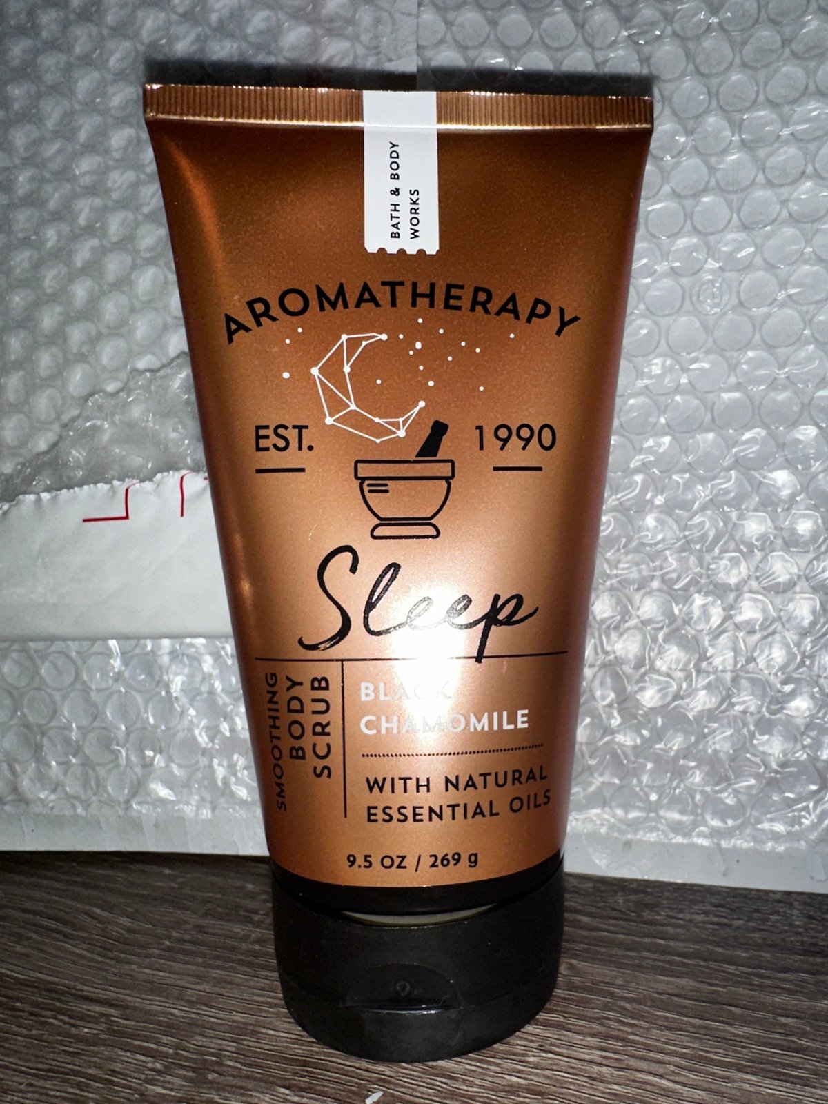 Bath and Body Works Aromatherapy Sleep Black Chamomile body scrub