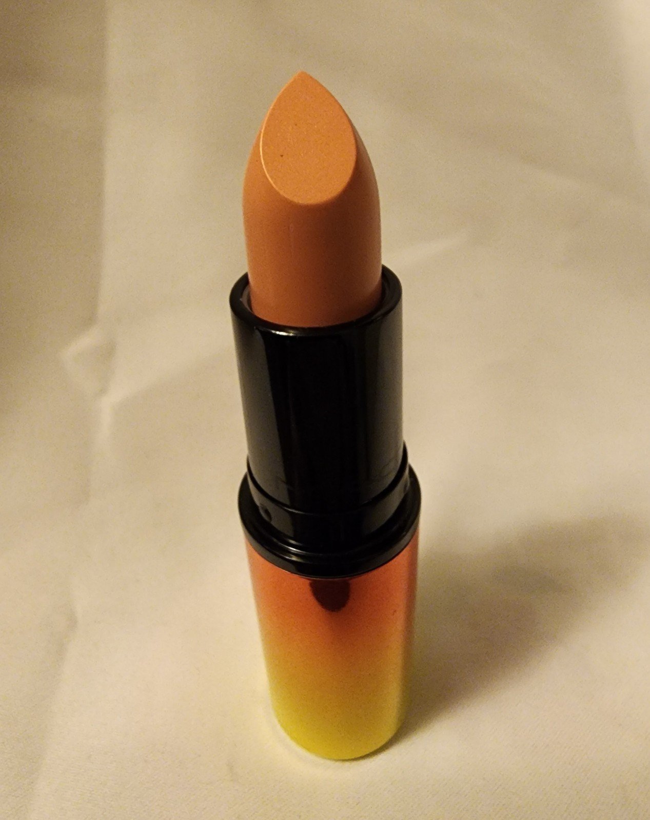 Mac lipstick CRÉME D’NUDE Wash and Dry Collection BNIB Rare