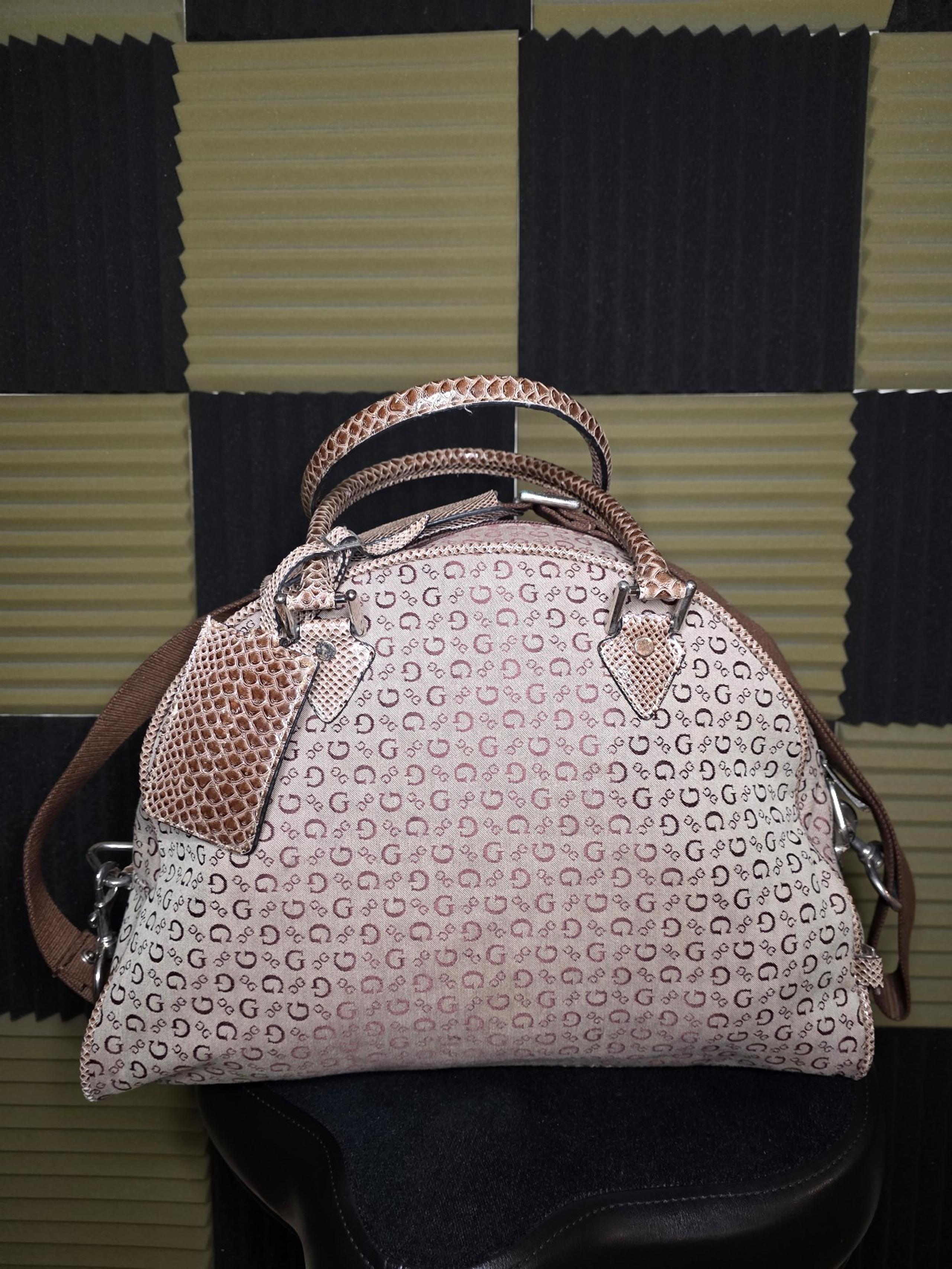 VTG GUESS Women's Tan Beige Logo Print Large Tote Trawler Duffle Bag