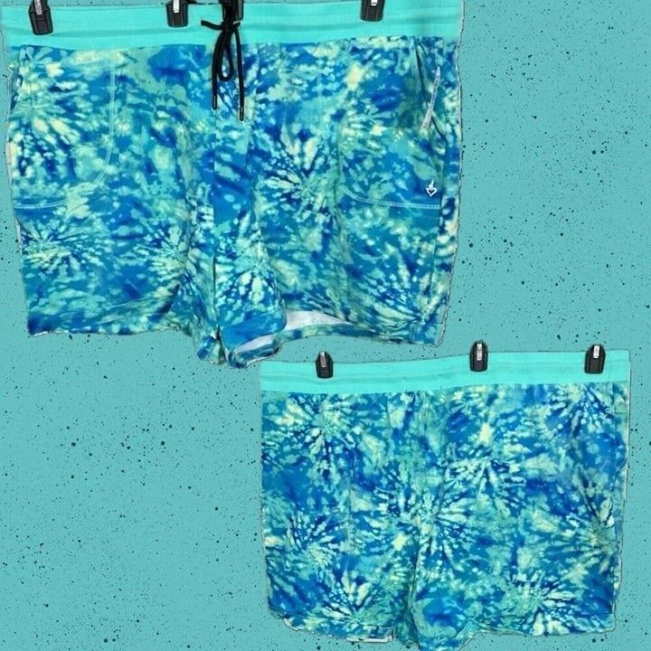 Torrid Plus 4 Teal Tie-Dye Drawstring Waist Pockets Cuff Hem Pull-On Shorts