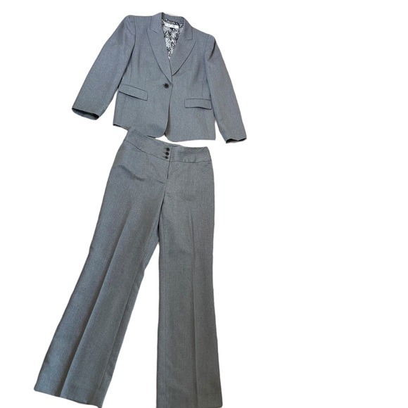 Tahari by Arthur S. Levine Gray 2 piece dress suite (blazer & pants) SZ 12