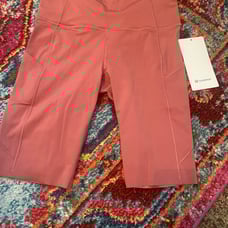 lululemon shorts size 8