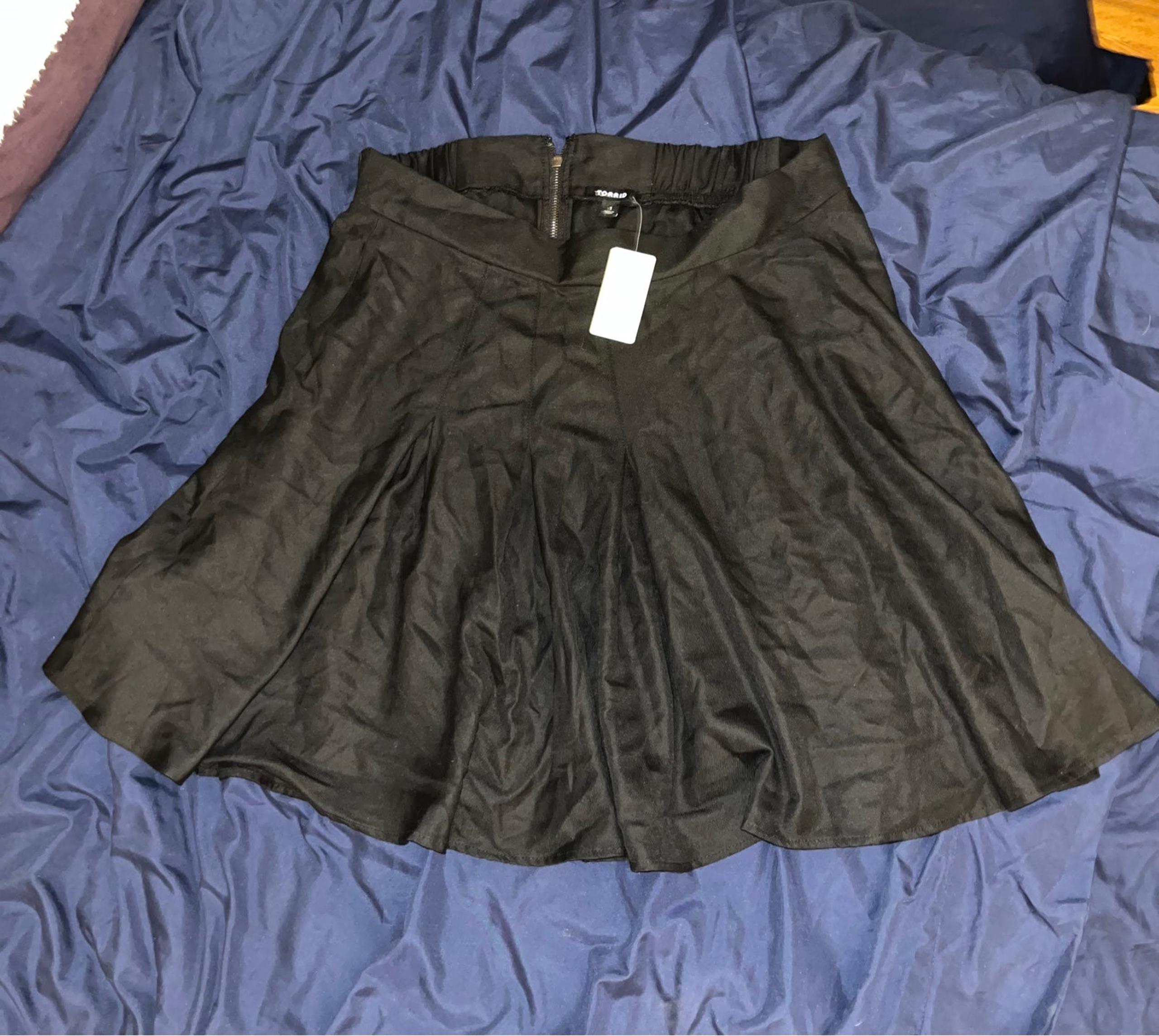 Torrid Black Pleated Twill Mini Plus Size Skirt 1x