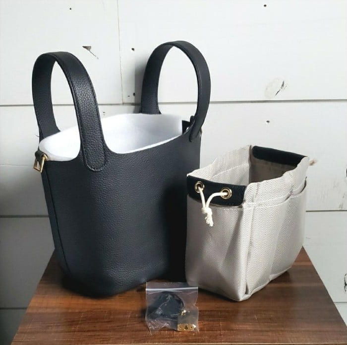 Black 12 Padlock Bucket Bag - Nwot