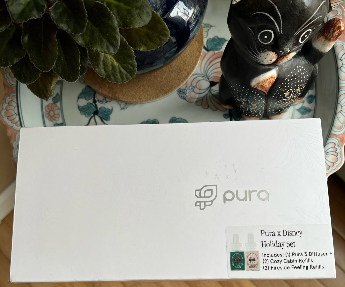 Pura X Smart Home SSet ~ Fragrance Diffuser with 4 Disney Holiday Refills NEW