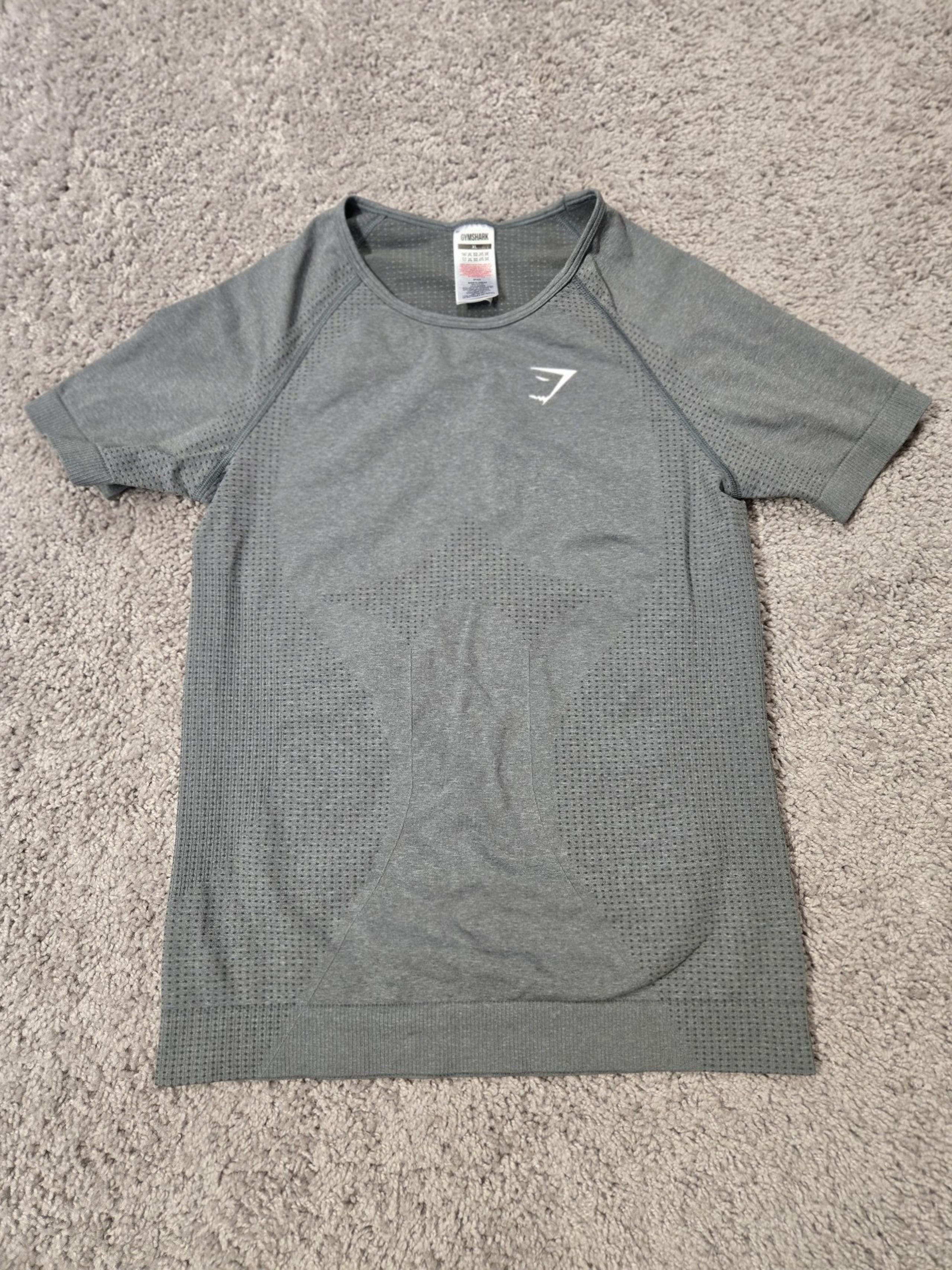 Gymshark Vital Seamless 2.0 Smoke Gray Women's athletic tshirt size XL shirt
