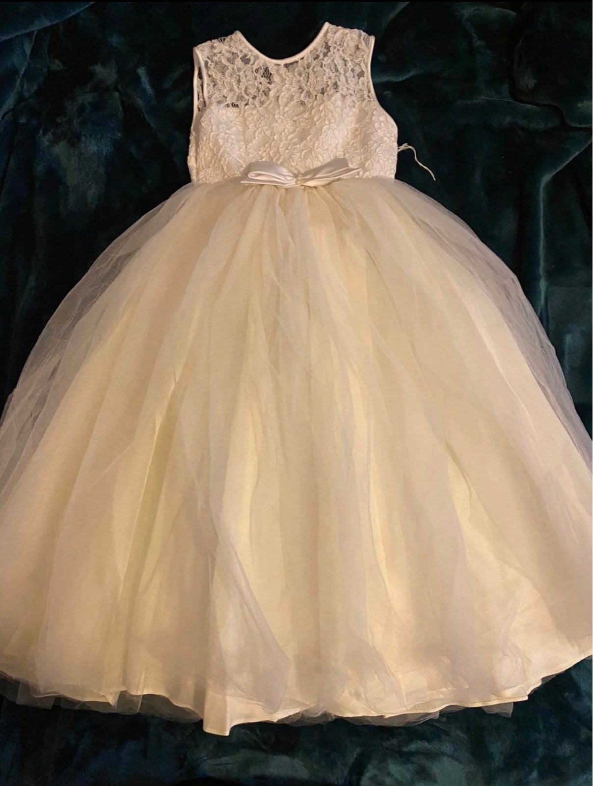Girls communion / flower girl white lace and tool dress 5