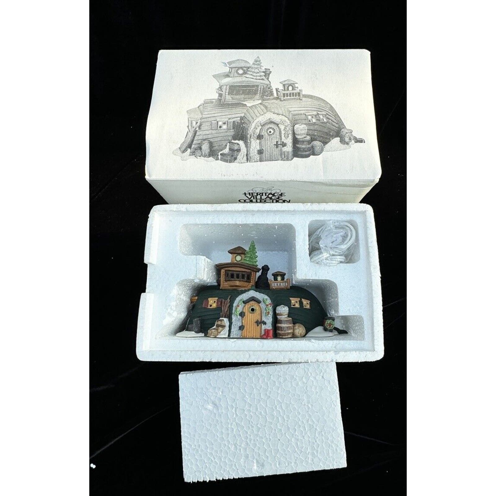 Department 56 Dickens Village Green Peggotty's Seaside Cottage Mint In Box!