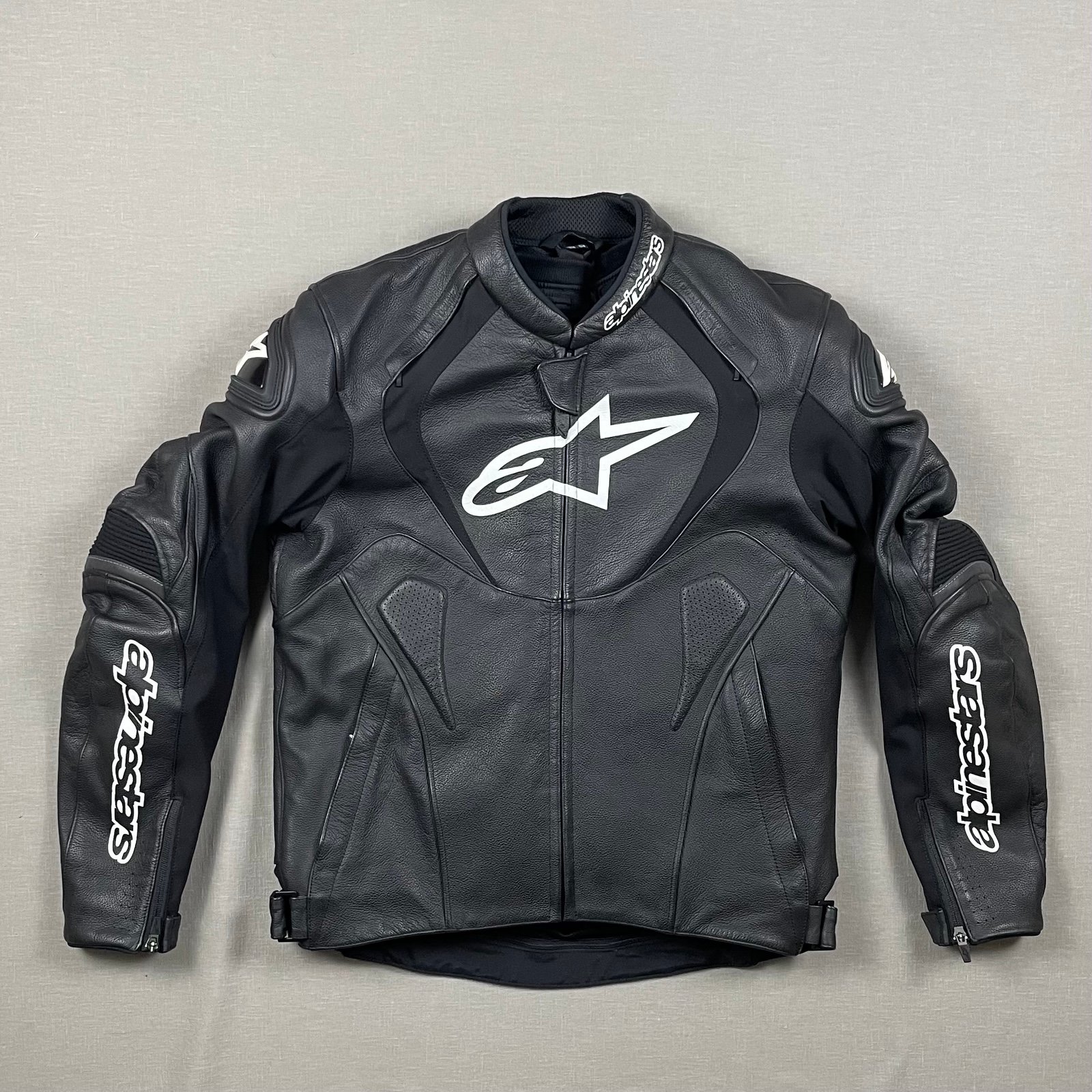 Alpinestars Jaws Leather Motorcycle Jacket Men’s Size 44 Black Lined WORN TWICE!