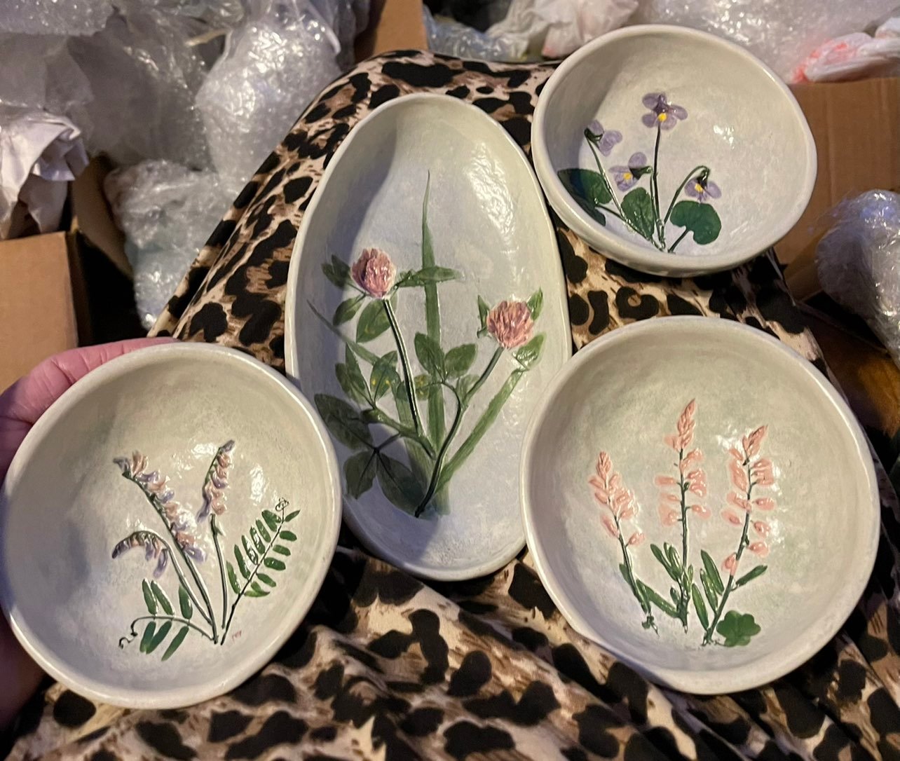 4 pieces of Salt Marsh Pottery Vintage floral handmade Wall Art Hanging Plate Bo