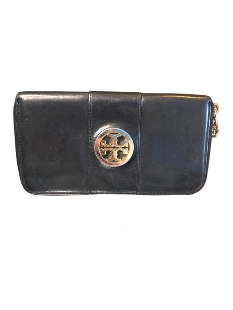 Black Leather Tory Burch Carson Continental Wallet- Zip-around
