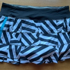 Lululemon 2014 SeaWheeze Pace Rival Skirt Which Way Sway Size 8 EUC