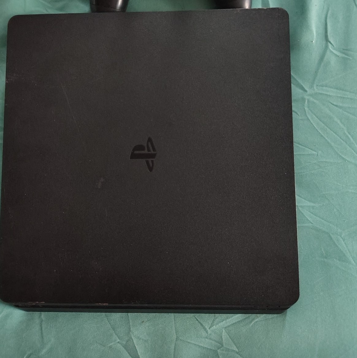PlayStation 4 slim