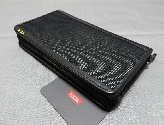 Display Excellent Condition TUMI ALPHA SLG Round Travel Wallet