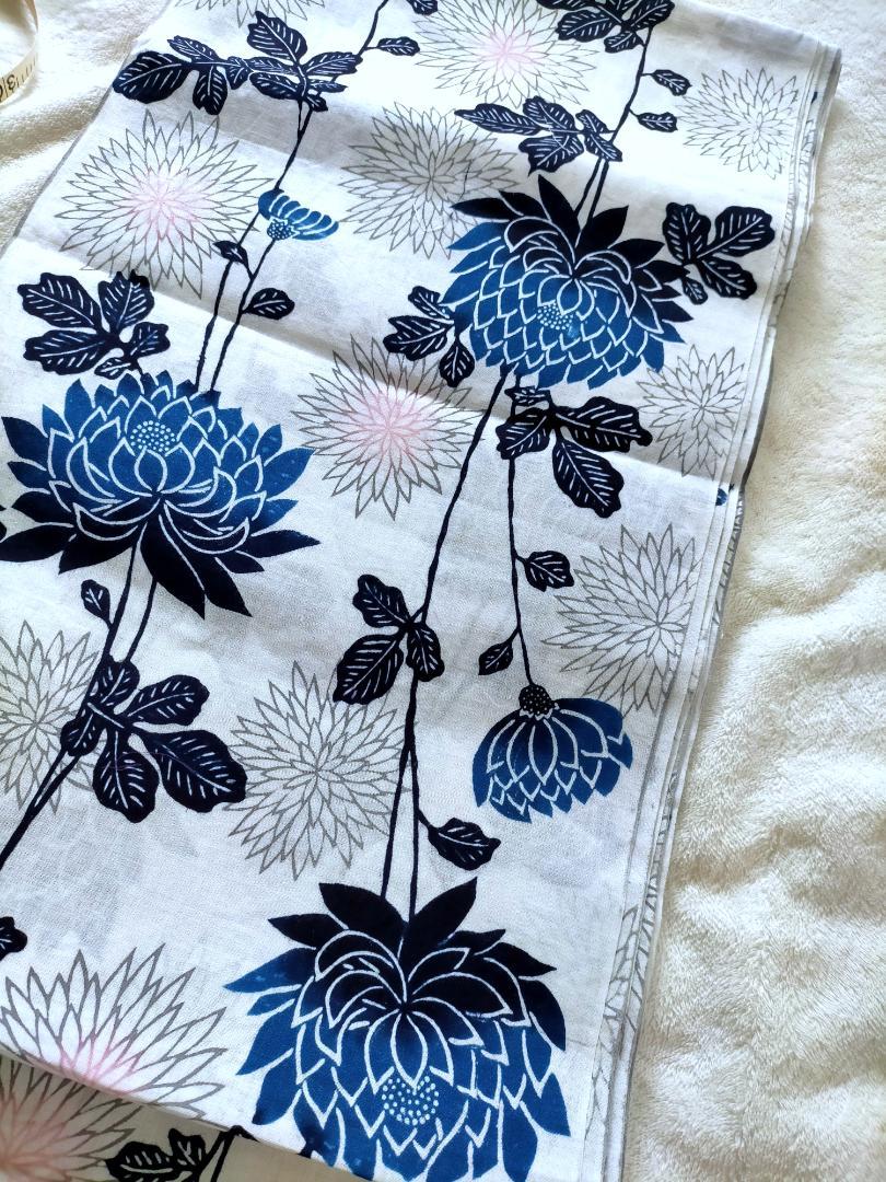 Tokyo Edo Chusen Floral Pattern Yukata Fabric, Cotton, Approx. 34.5cm x 11M, Mitsukoshi One Roll