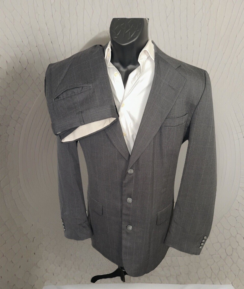 Stafford 44XT Gray Windowpane Checked 3 Button Suit - Pants Pleated Front