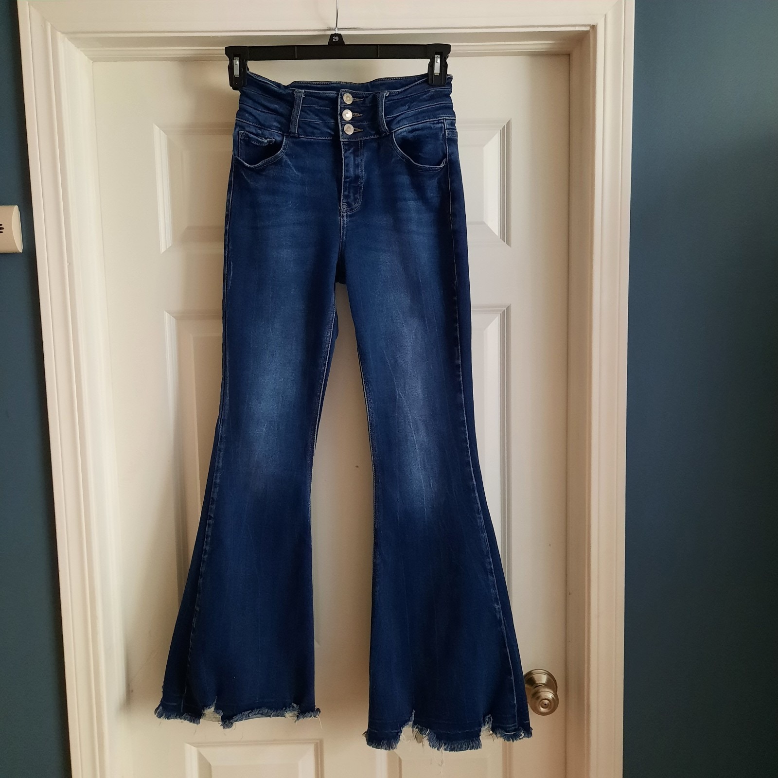 KanCan Jeans Womens 27 Ultra High Rise Super Flare Signature Kurvy Bell Bottom