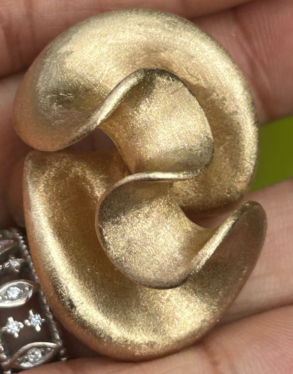 Artisan modernist Signed PJM Gold Tone Satin Finish Heavy Ring size 7