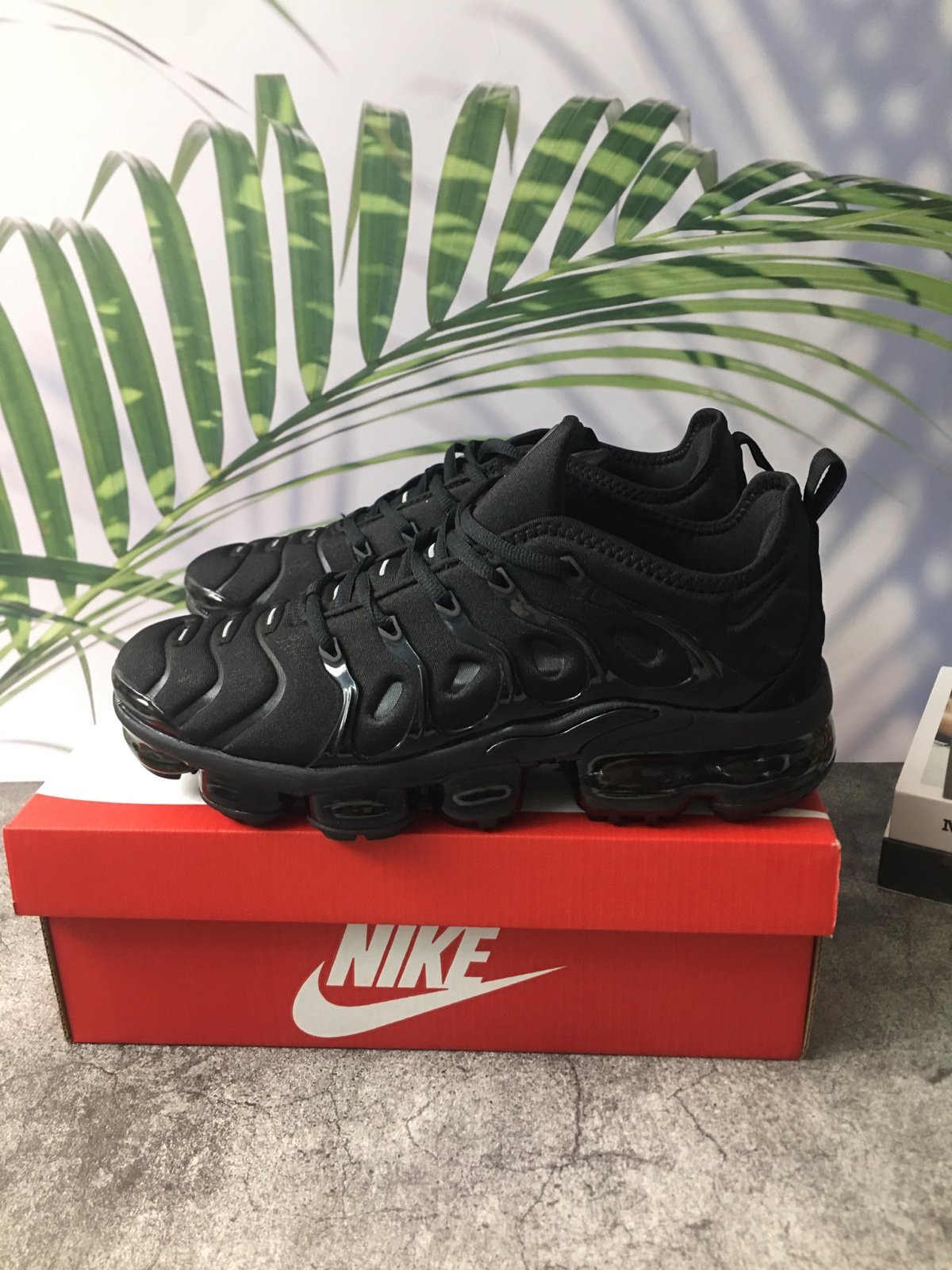 Vapor max Plus TN size 8.5 women