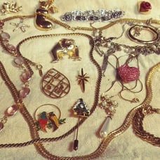 Vintage Gold Colored Untested Assorted Jewelry Lot