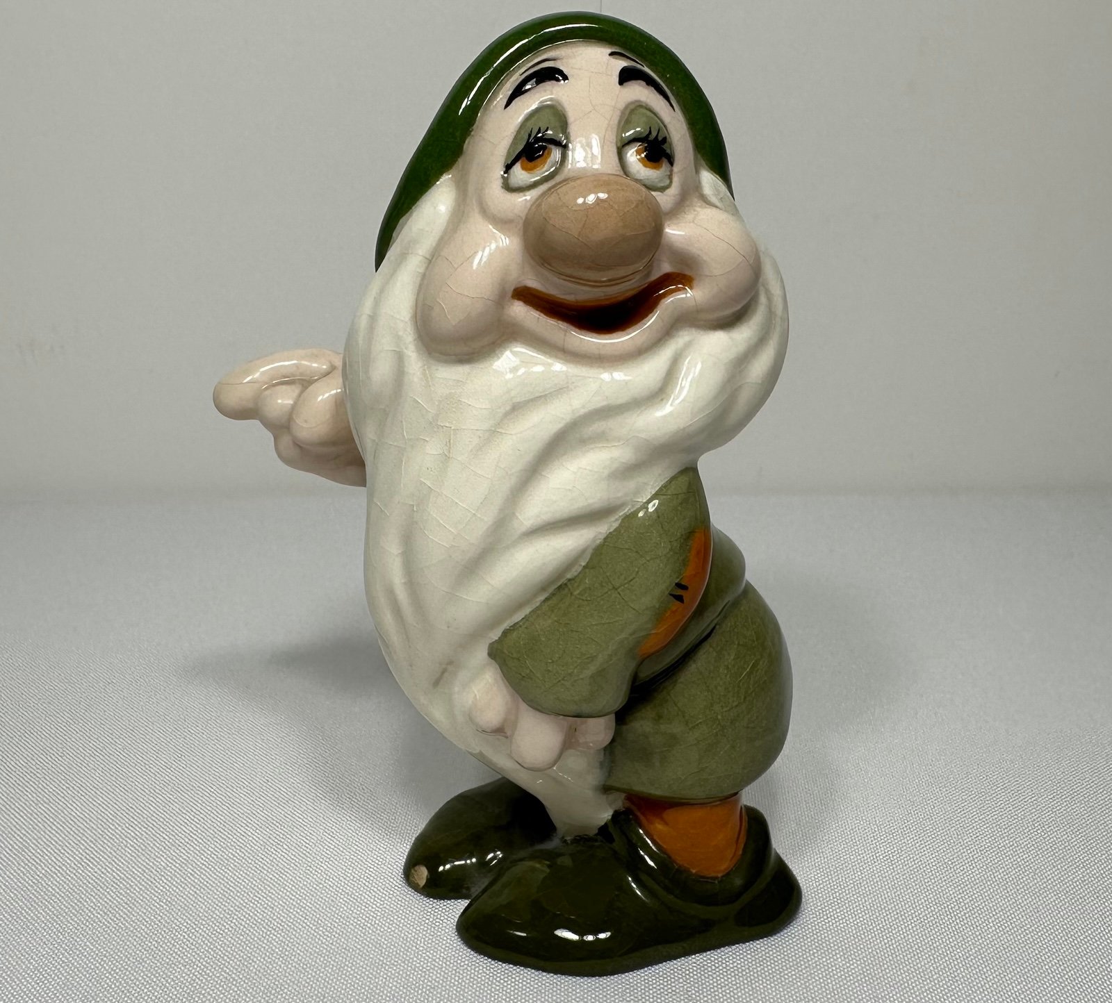 Vintage 1940's Walt Disney Evan K Shaw Sleepy Snow White 5.5 Ceramic Figurine