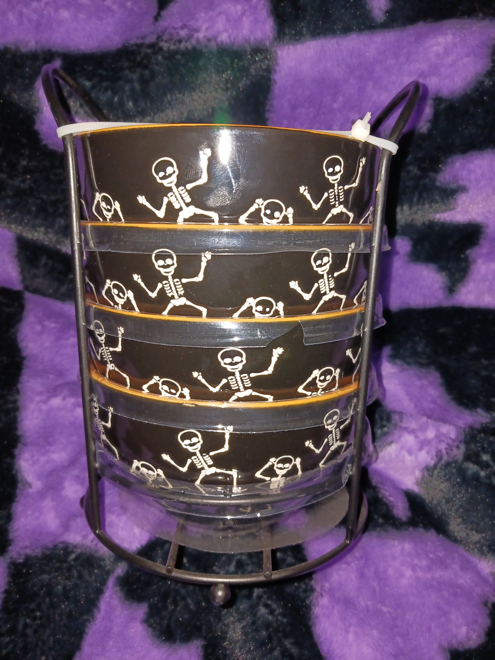 Dancing Skelentons 4Pc bowl set