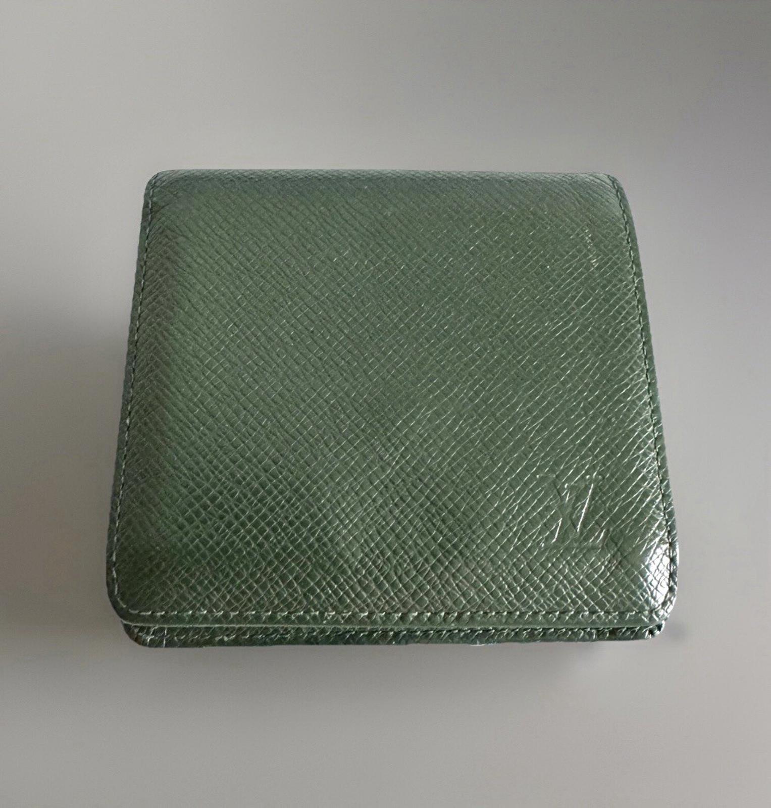 Authentic Louis Vuitton Mens Wallet Green Taiga Leather