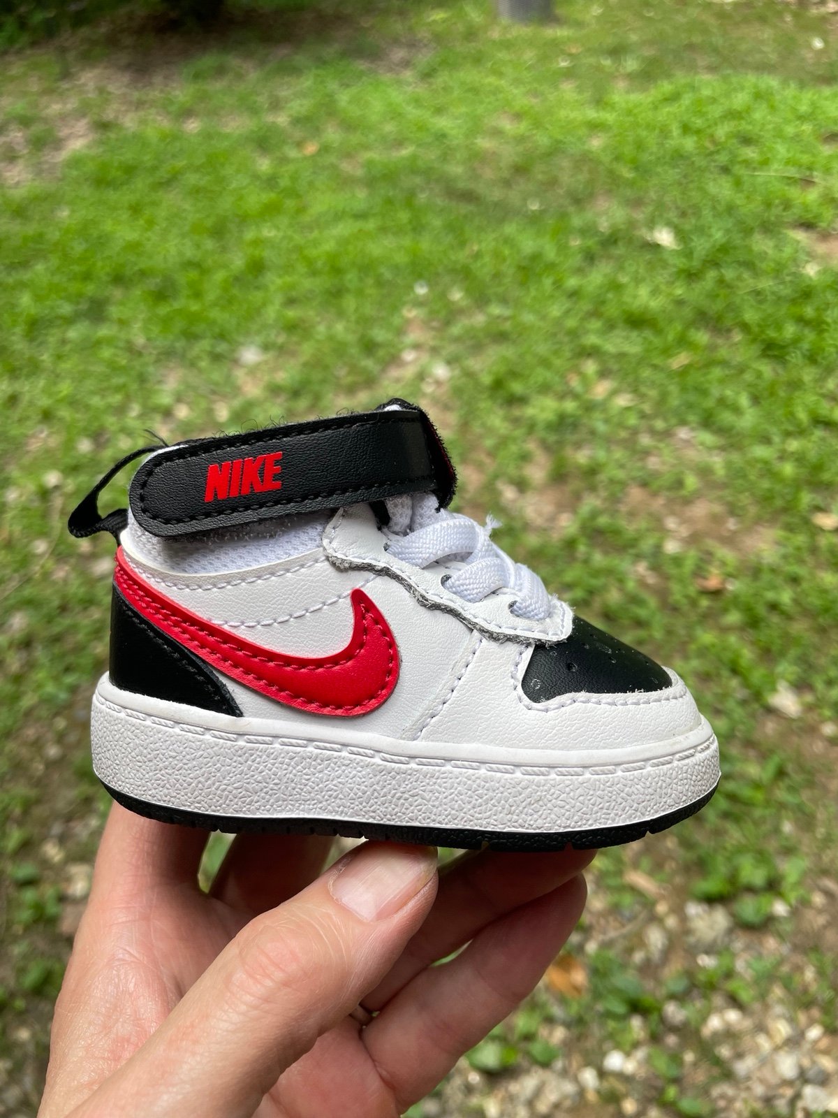 Nike Court Borough Mid 2 Sneakers Size 2 C