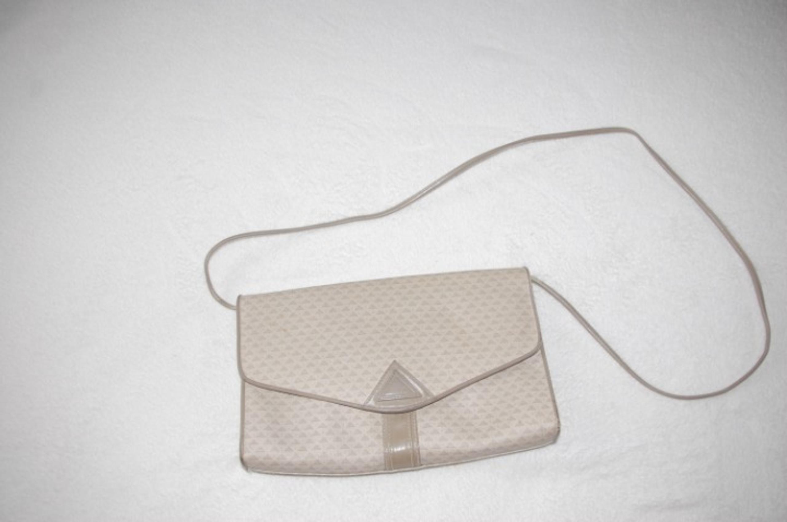 Vintage Liz Claiborne taupe purse