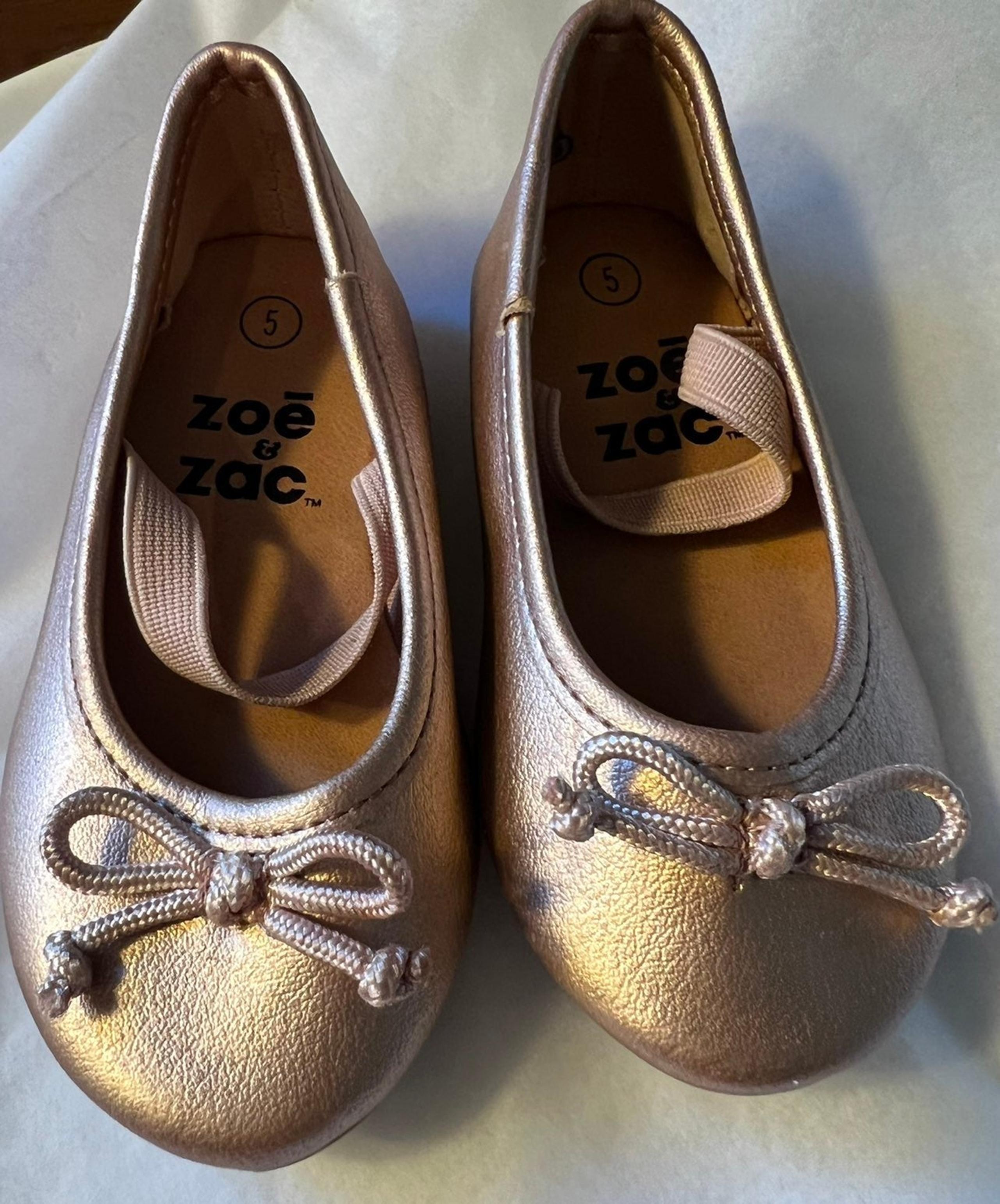 Zoe & Zac Toddler Girl's Slip On Ballet Flats Size 5