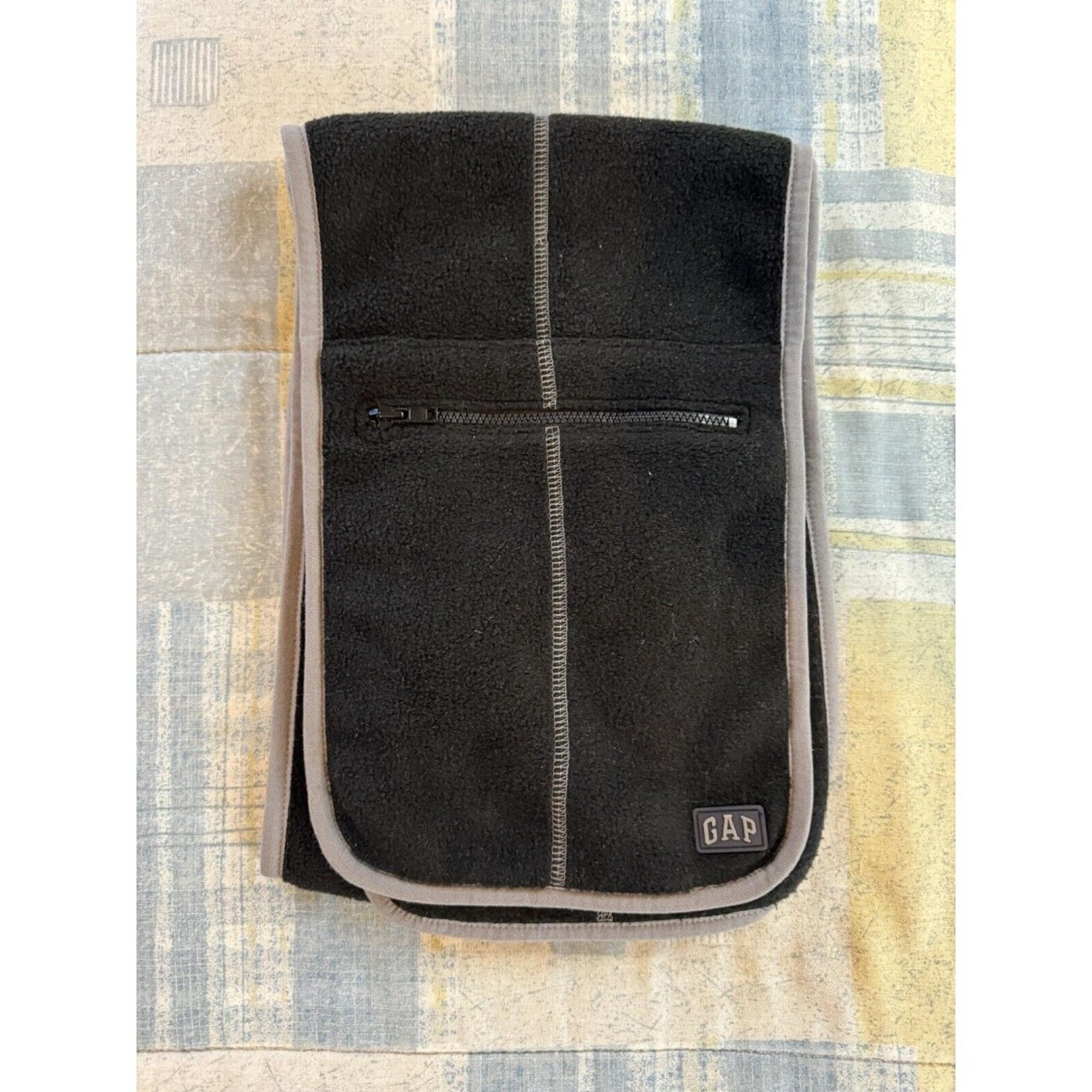 GAP Scarf Black Zipper Gray Accents One Size