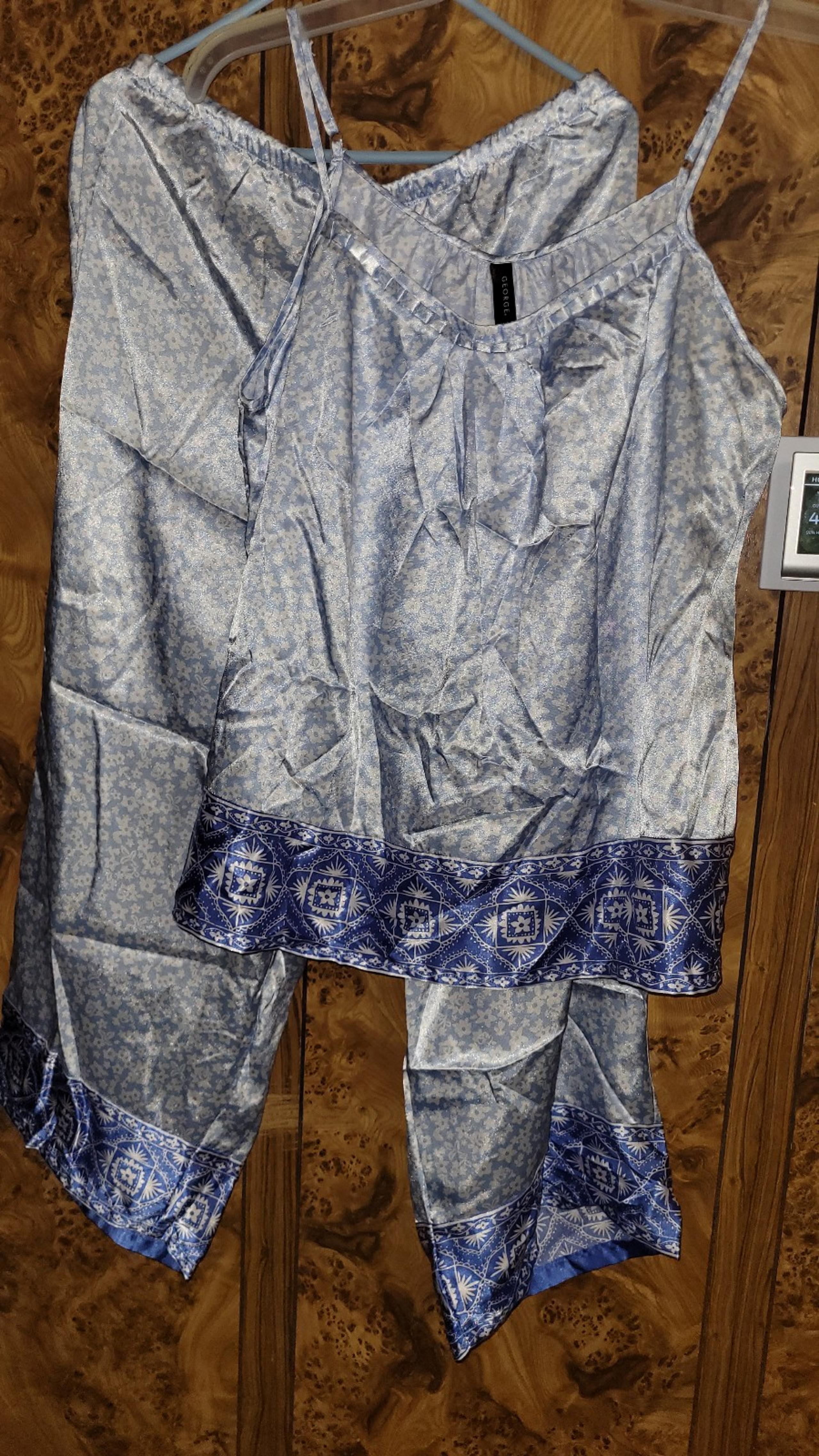 GEORGE women's summer spaghetti strap 2 pc pajamas capri satin floral blue XL