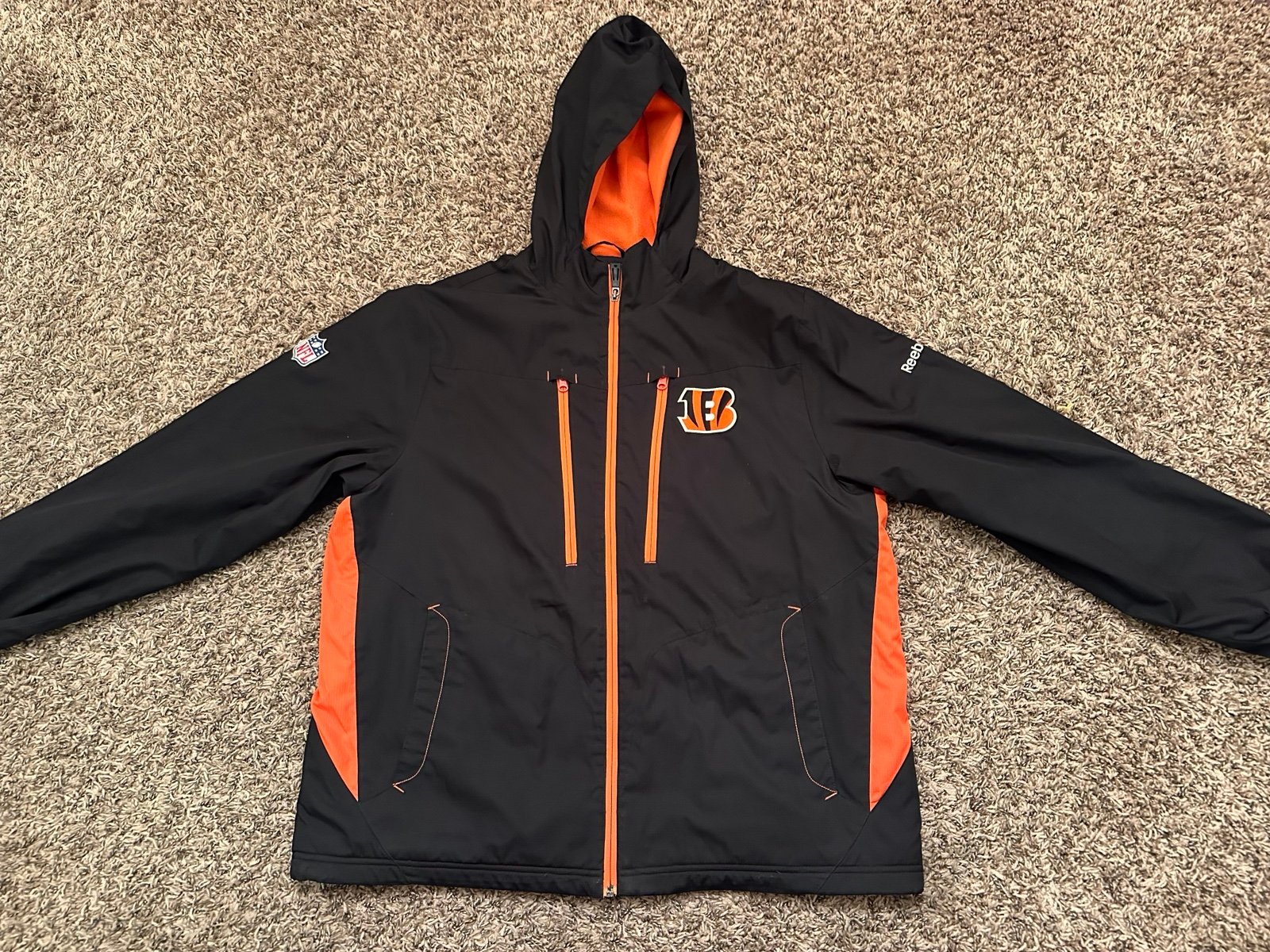 NFL Reebok Onfield Cincinnati Bengals Full Zip Jacket Black Orange Size Medium