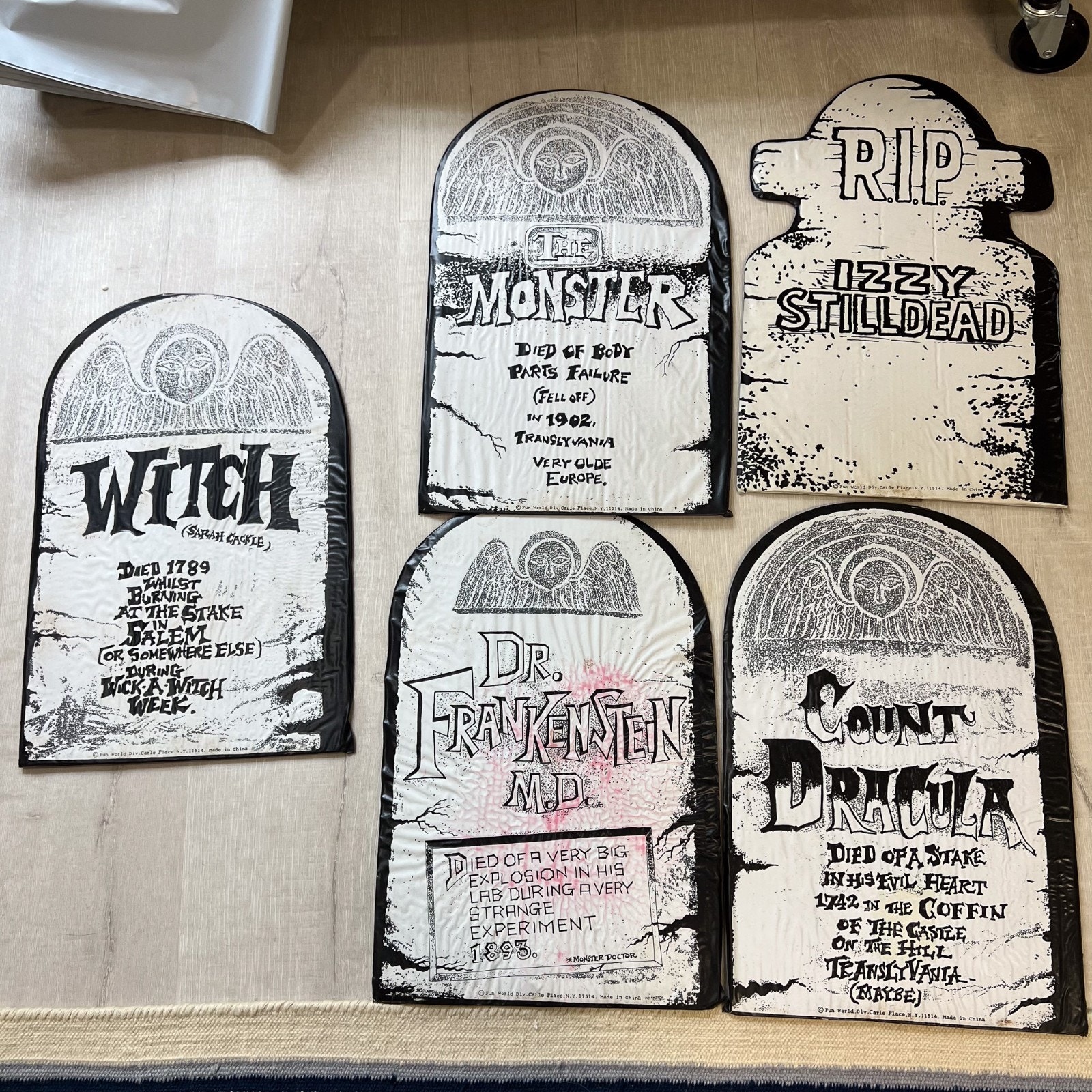 Fun World 5 Halloween Tombstones Outdoor Props Frankenstein Graves Witch Dracula