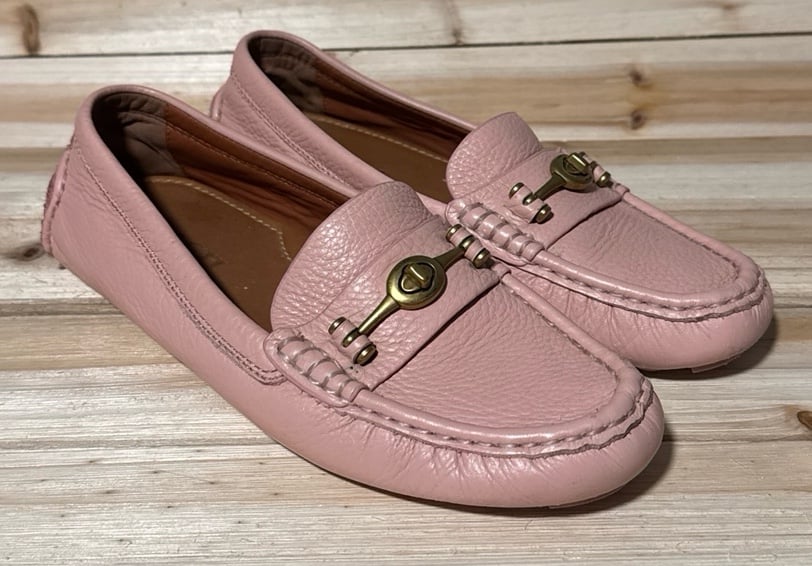 Coach women’s Crosby Driver loafers pink size 8