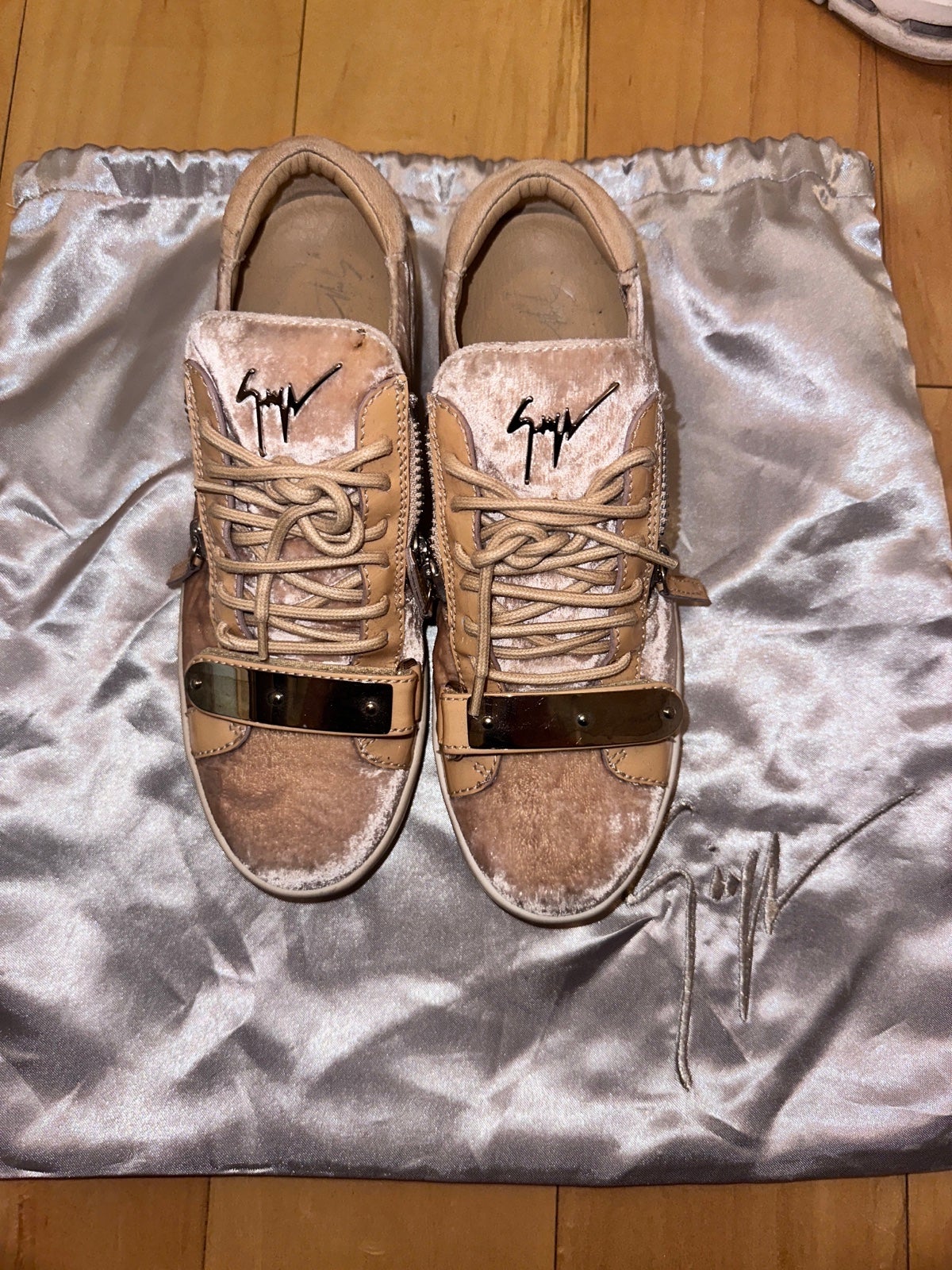 Giuseppe Zanotti May London Velvet Pink Sneaker