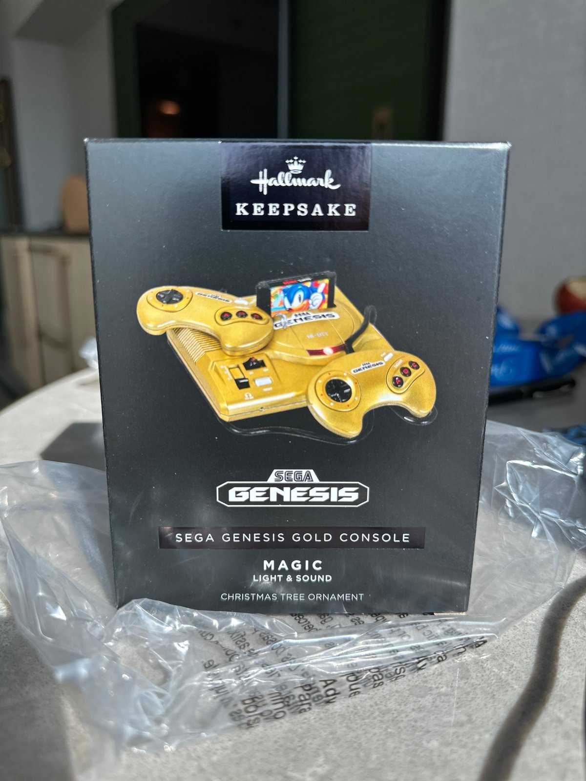 SDCC 2024 HALLMARK SEGA GENESIS GOLD CONSOLE KEEPSAKE ORNAMENT - SONIC CARTRIDGE