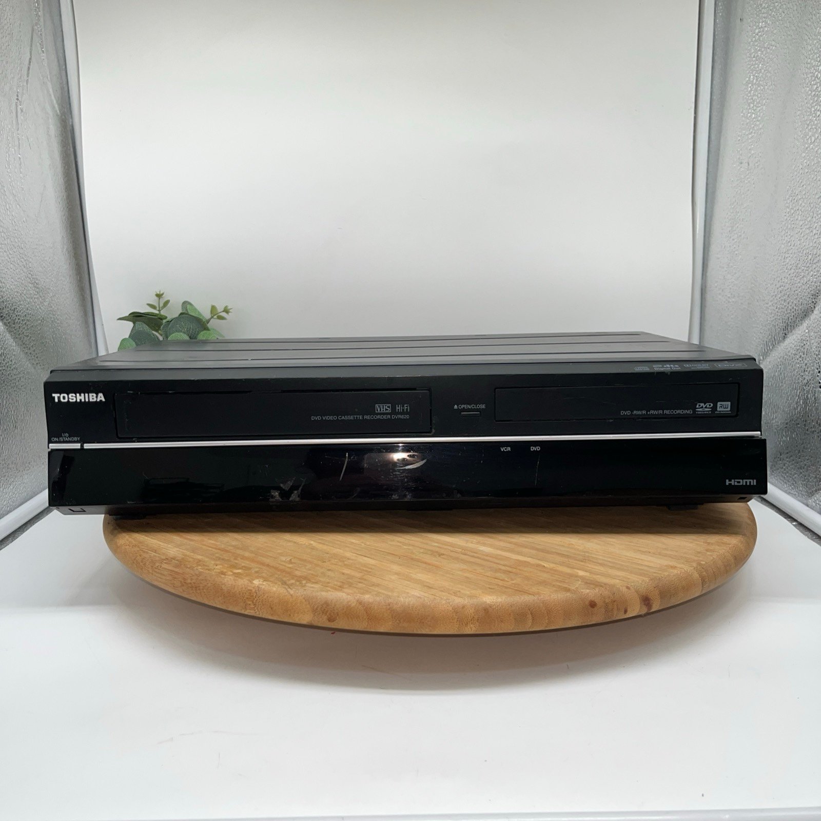Toshiba DVR620KU VHS/DVD Tested DVD Recorder Combo.
