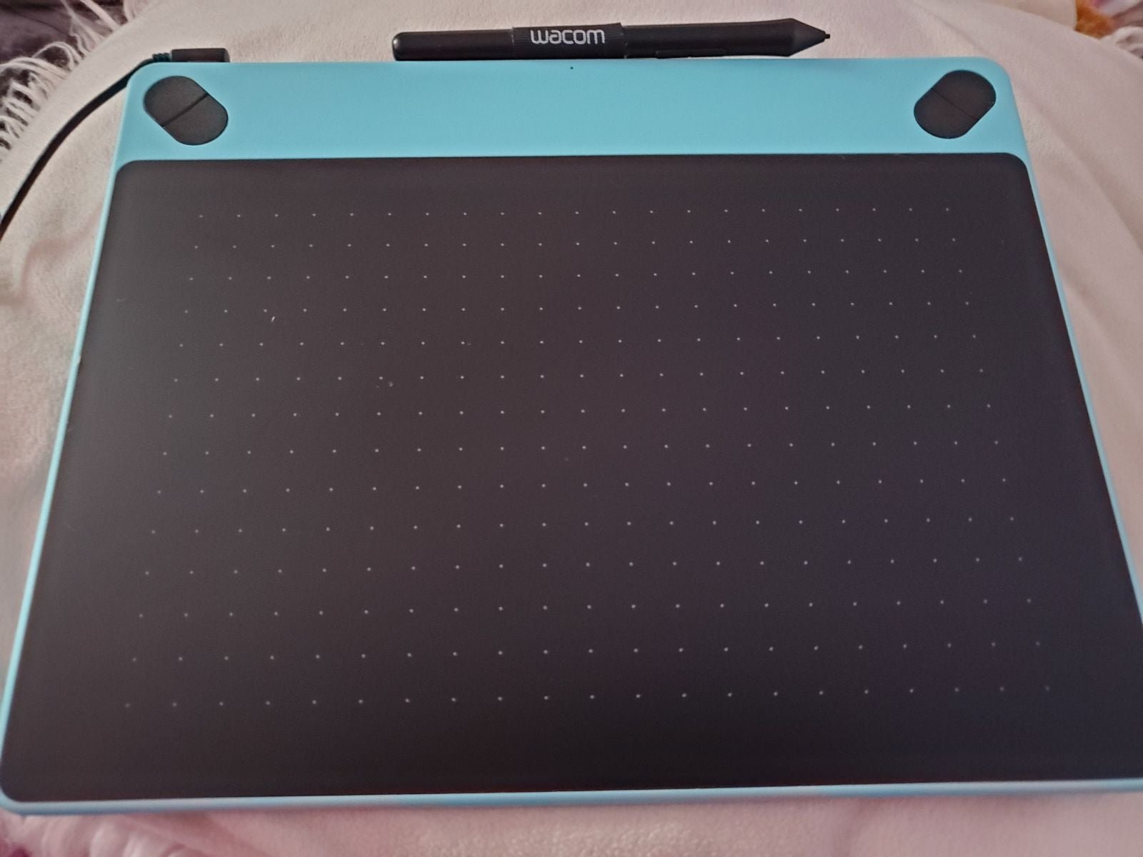 Wacom art medium tablet blue