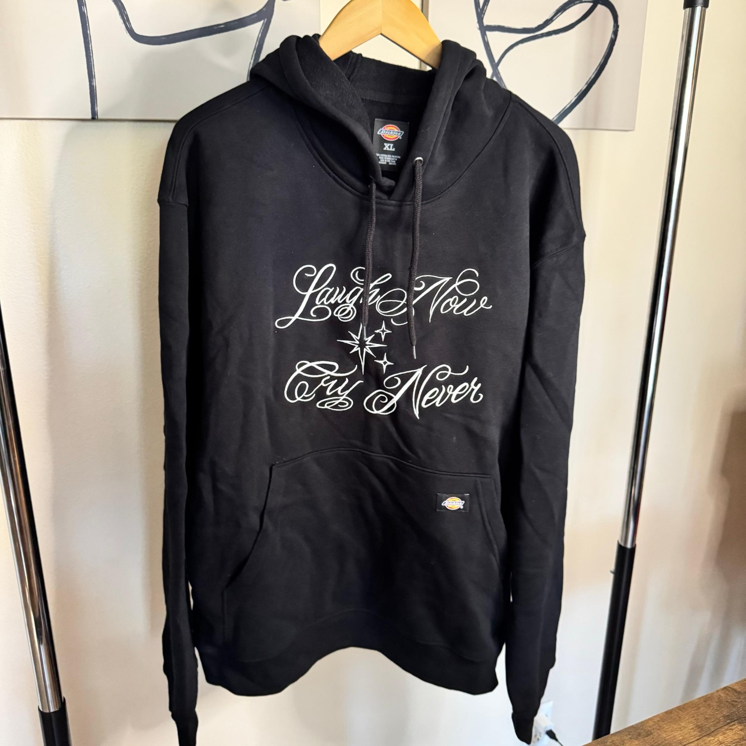 Men’s dickies hoodie cropped