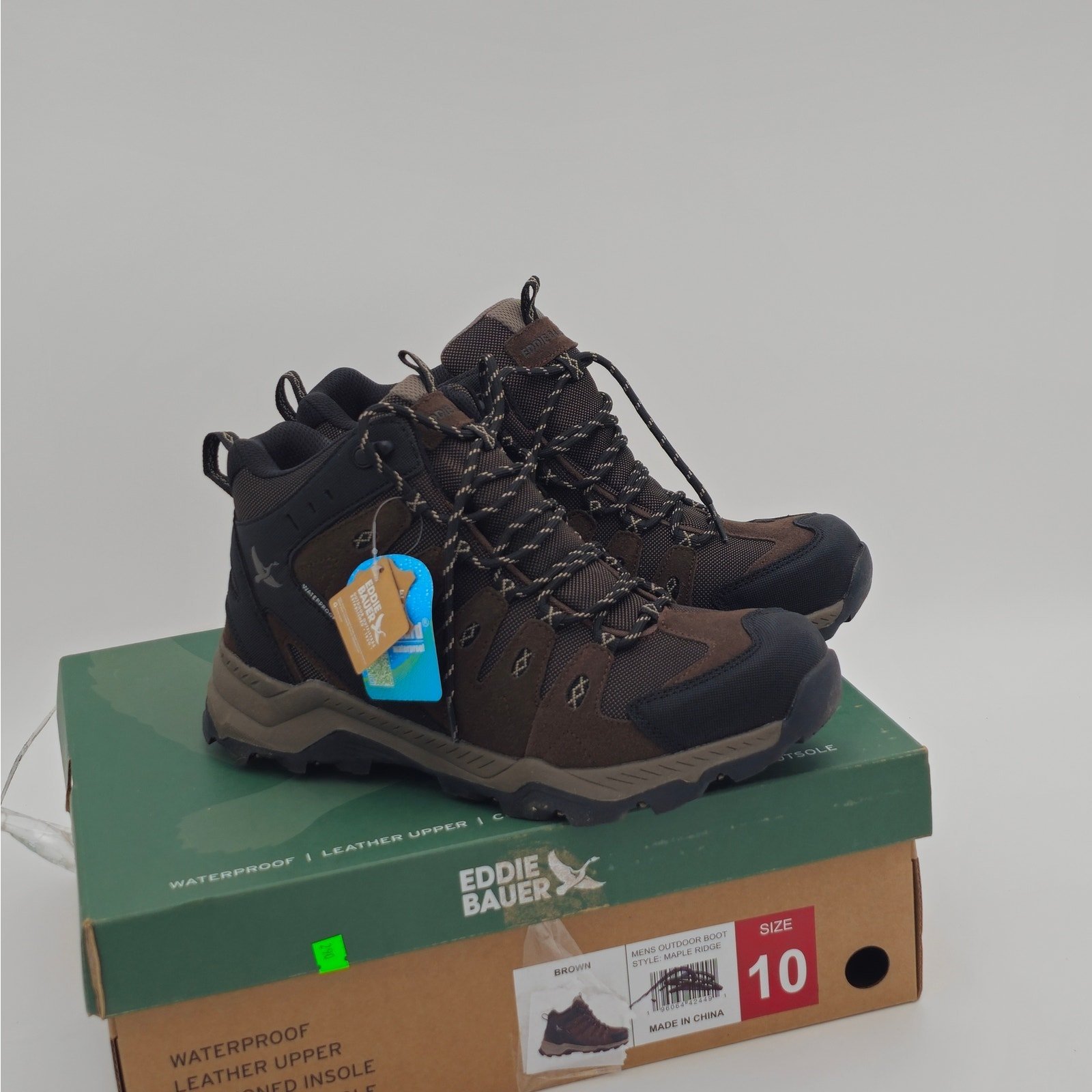 Comfortable padded footbed