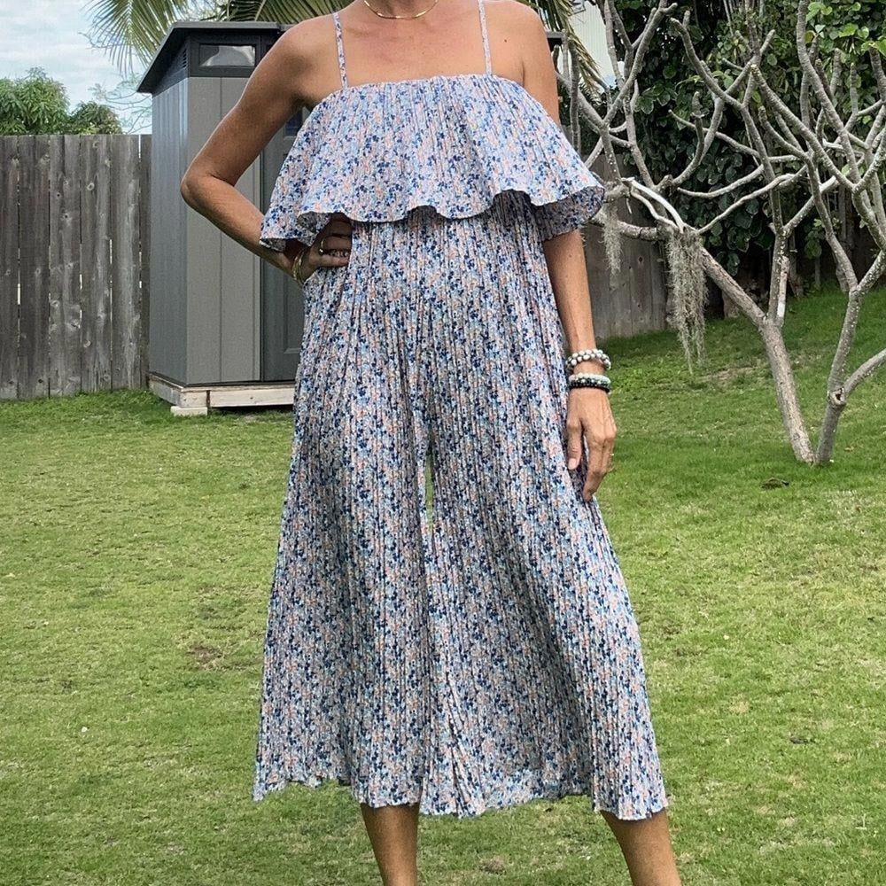 NWT Kookkai Spaghetti Ruffle Pleated Ditsy Floral Summer Maxi Pantsuit