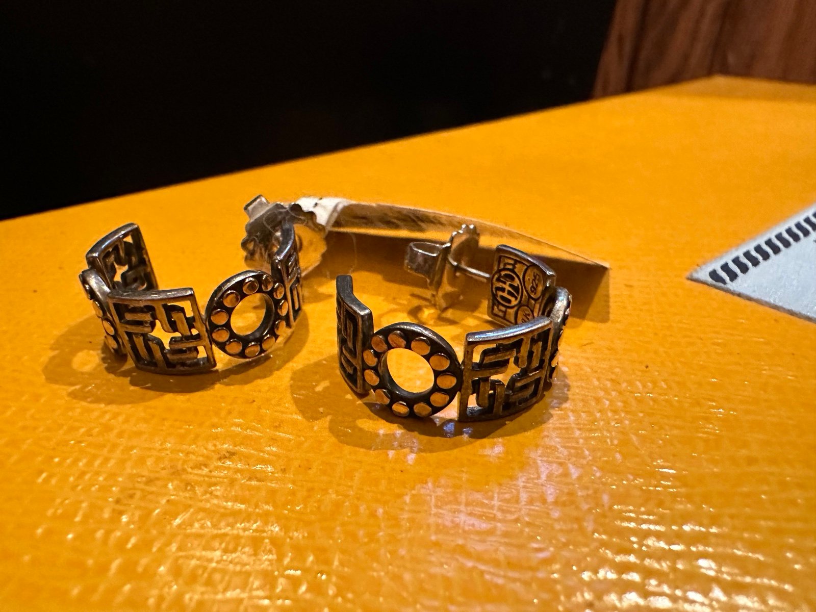 John Hardy earrings dot silang hoops 18K silver