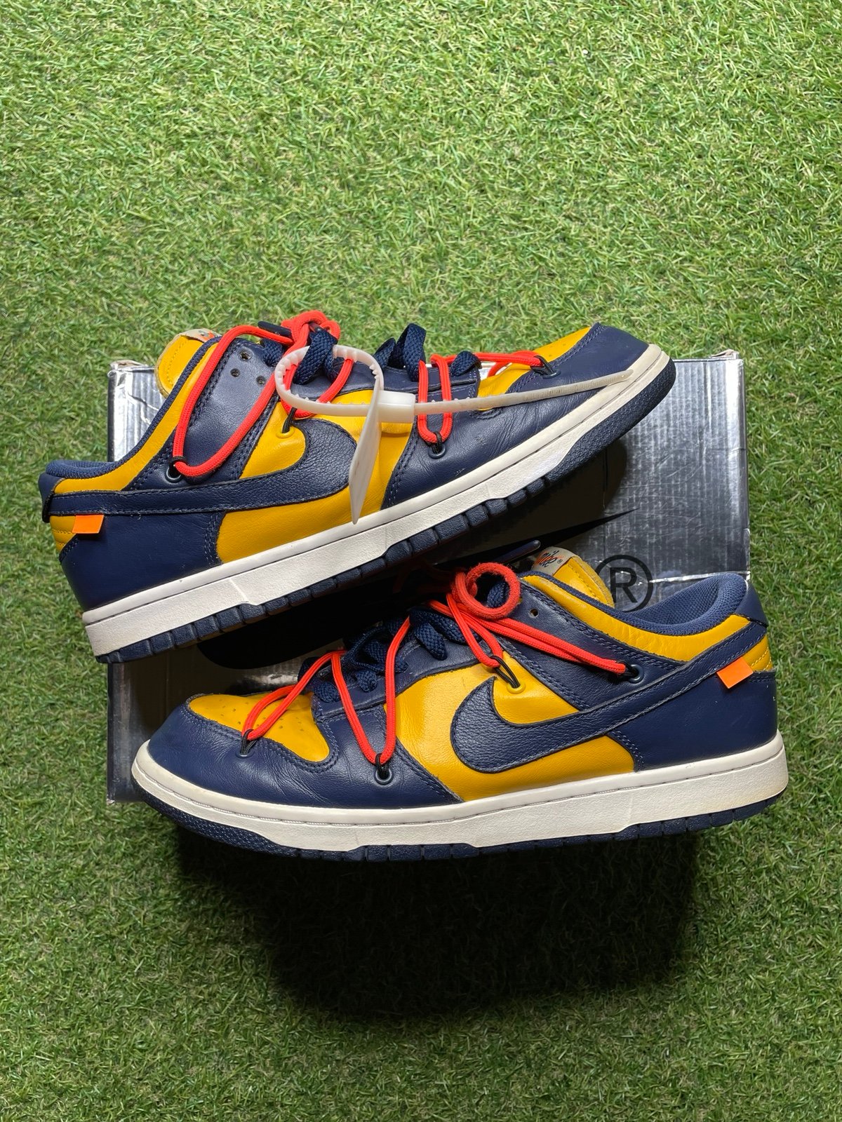 Off-White x Dunk Low University Gold