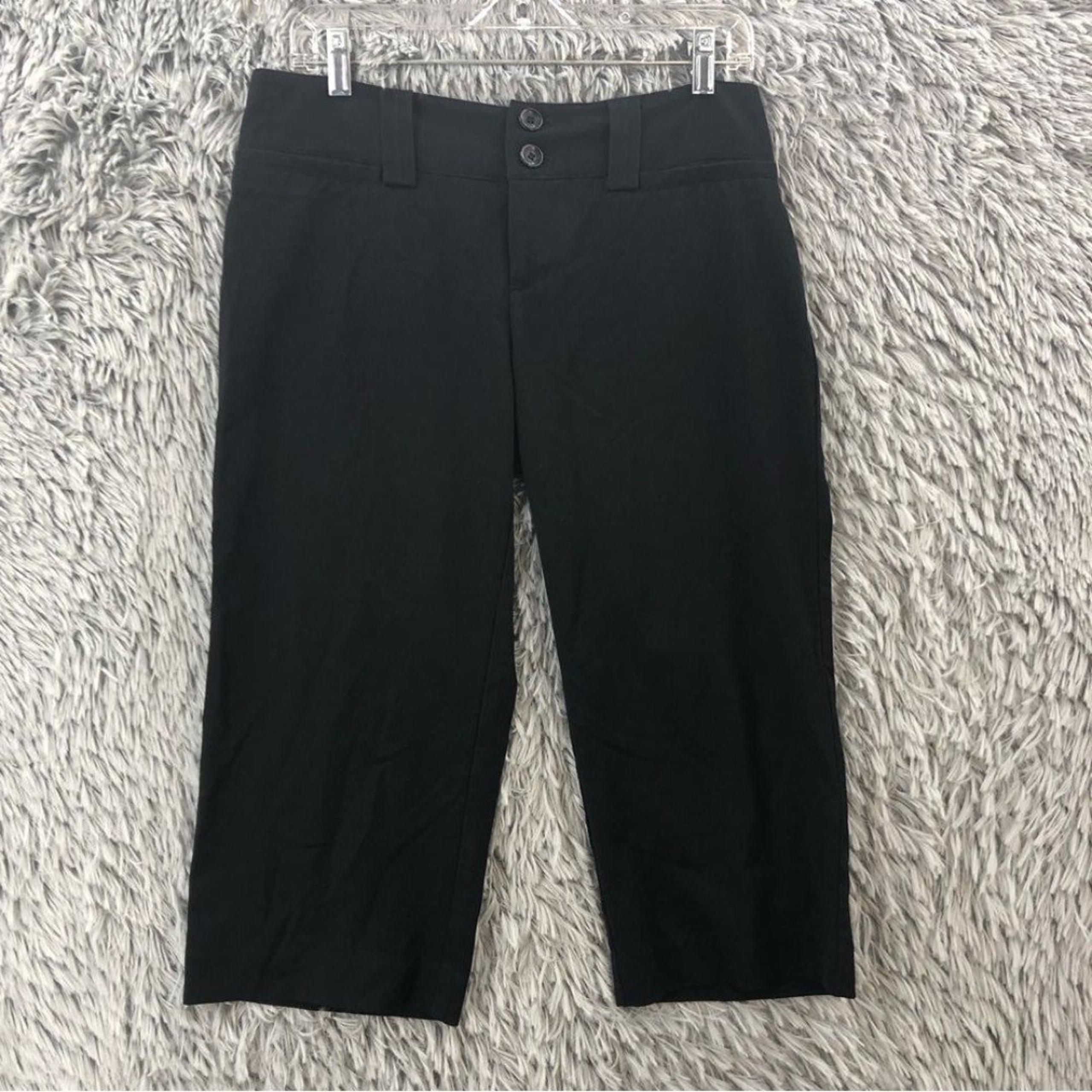 Maurices Womens 5/6 Black Dress Capris Pants Double Button